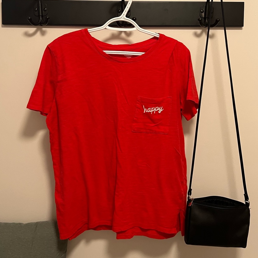 Old Navy Happy Pocket Tee - M